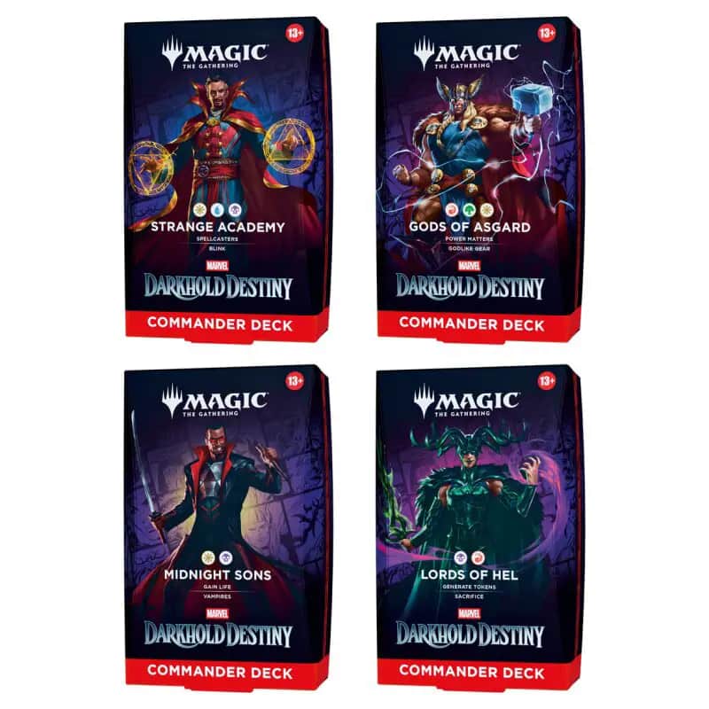 Cutia completă a setului Magic: The Gathering Marvel: Darkhold Destiny, prezentând ambalajele celor patru pachete Commander: Strange Academy, Gods of Asgard, Midnight Sons și Lords of Hel.
