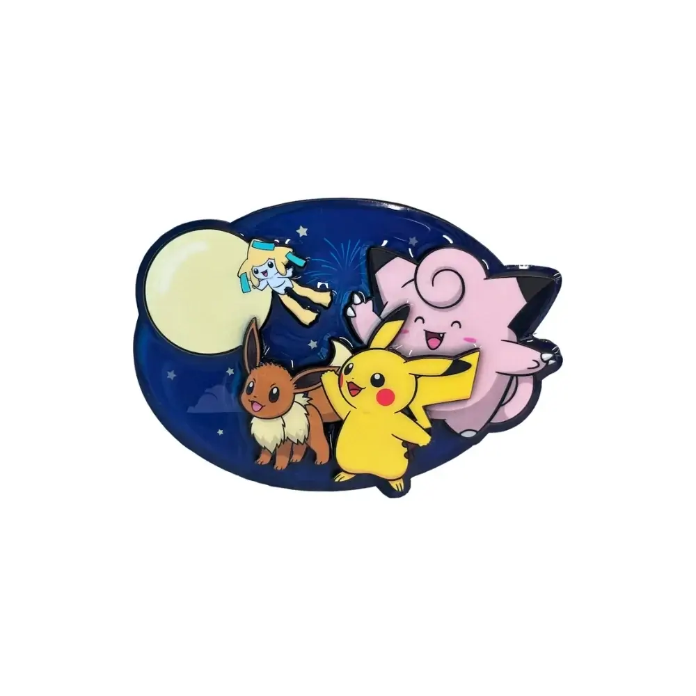 Conținutul complet al cutiei Pokemon Mid-Autumn Festival 2026: trei pachete booster, o oglindă rotundă cu Umbreon și un magnet de frigider cu Pikachu, Eevee, Clefairy și Jirachi.