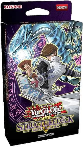 Cutia produsului Yu-Gi-Oh! Structure Deck: Seto Kaiba, ilustrându-l pe Seto Kaiba într-o postură impunătoare, cu monstrul său emblematic ABC-Dragon Buster pe fundal.